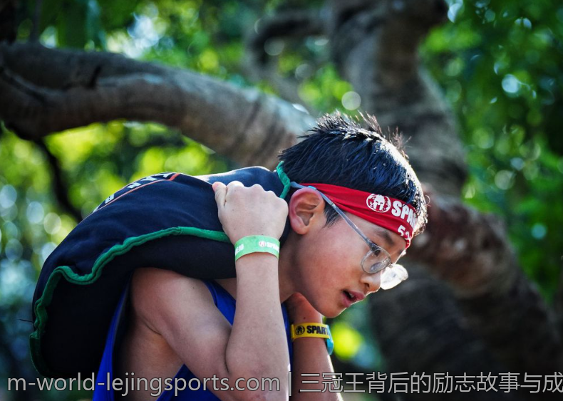 三冠王背后的励志故事与成功秘诀